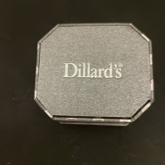Dillard’s Ring - Siver & CZR - Size 6 - NWT - Picture 6 of 7